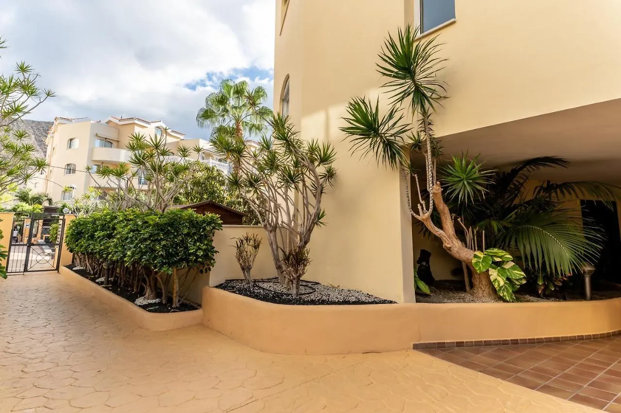 Tropical Holiday Apartment Los Cristianos  Los Cristianos (Tenerife)
